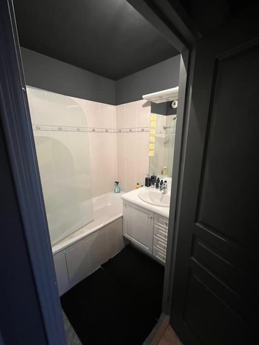 Appartement Cosy Le Chesnay Le Chesnay  Ngoại thất bức ảnh